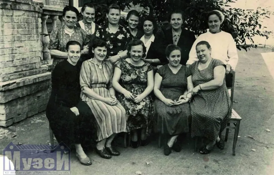 Ясла-сад по проспекту Кірова (нині Переможців), 21, візит індійської делегації, 1956 р.