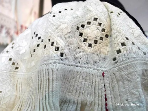 https://www.prekrasastudio.com/blog/60-narodna-zhinocha-sorochka-luhanshchyny-kinets-khikh-pochatok-
