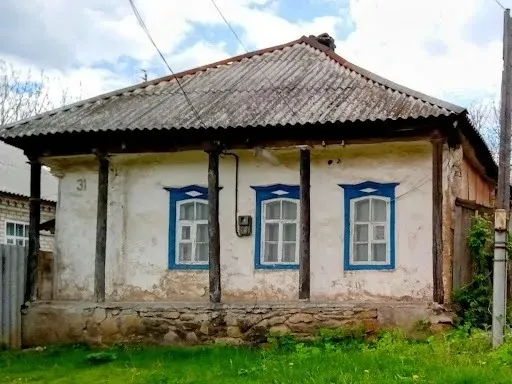 Лисичанськ, по тій же вулиці