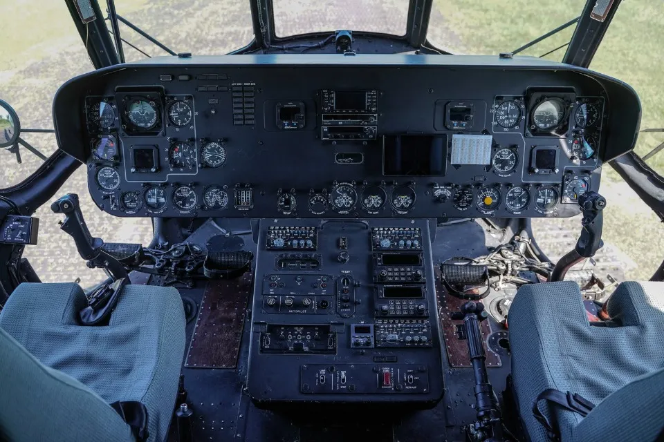 ЛЬОТЧИКИ 16-Ї ОКРЕМОЇ БРОДІВСЬКОЇ БРИГАДИ АРМІЙСЬКОЇ АВІАЦІЇ