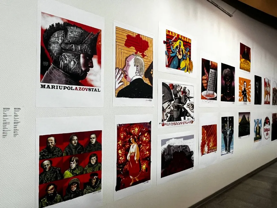 Сатиричні меми та картини Максима Паленка