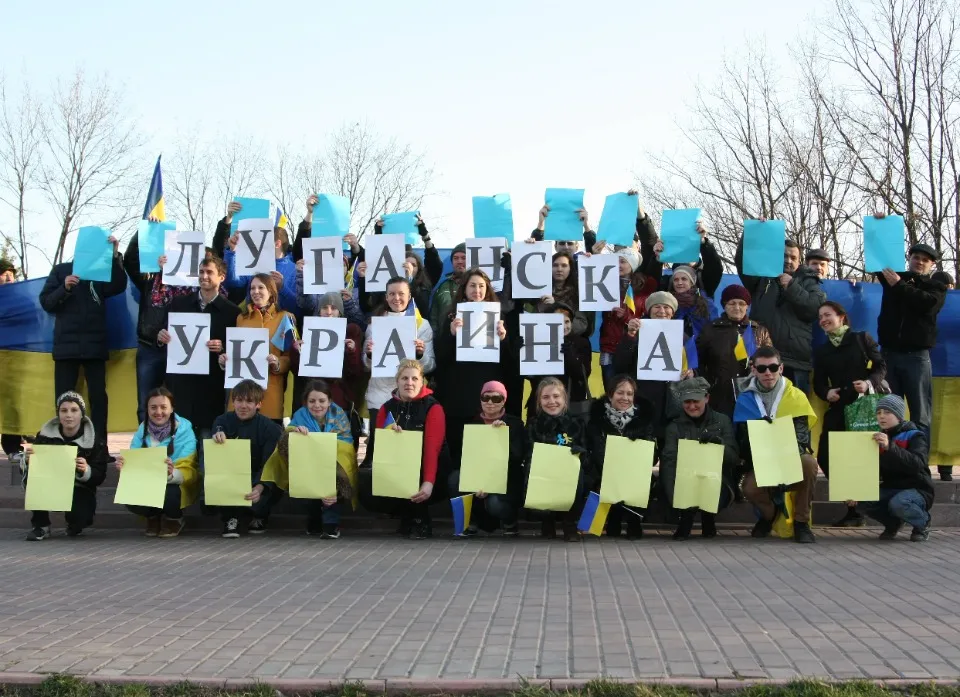 Майдан в Луганську. Фото з архіву героїні