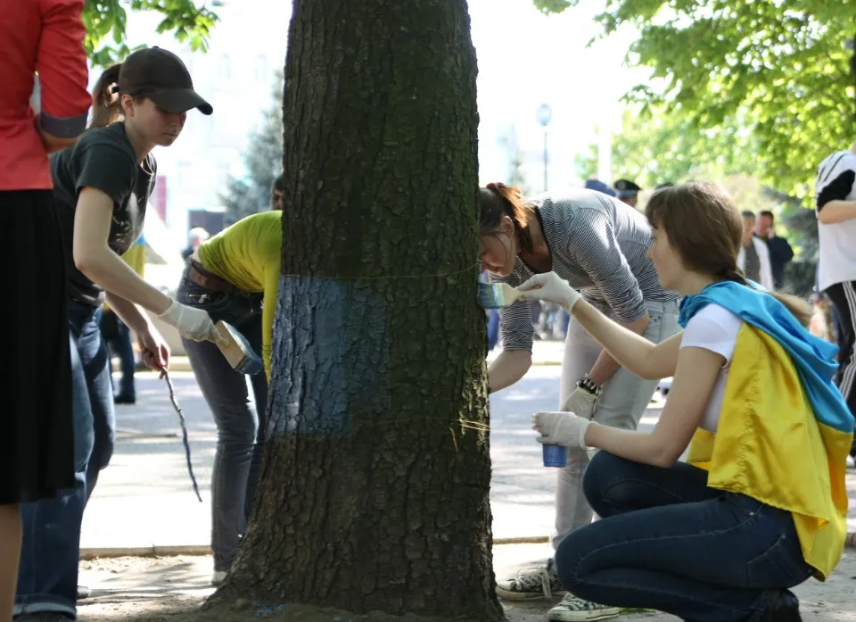 Майдан в Луганську. Фото з архіву героїні
