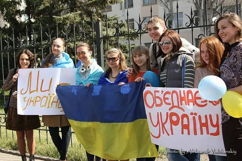 Майдан в Луганську. Фото з архіву героїні