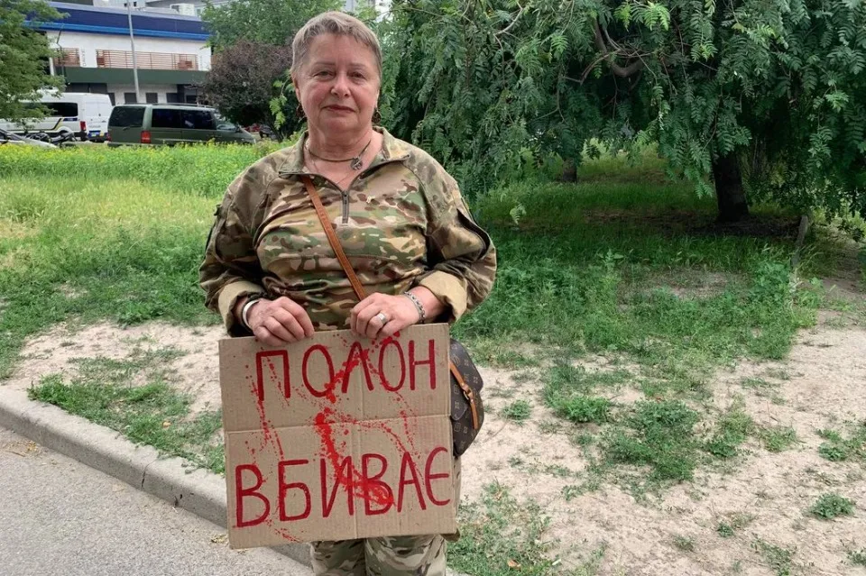 “Байдужість убиває”: у містах України відбулися акції на підтримку полонених “азовців”