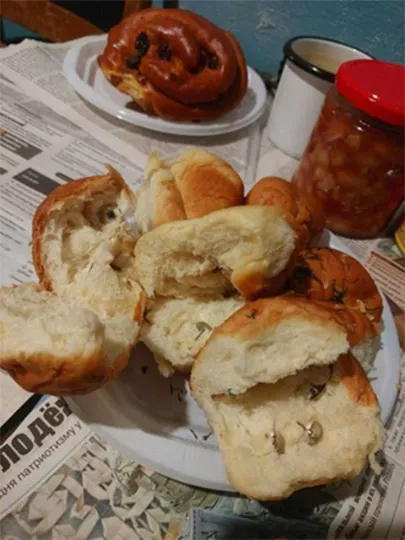 У Старобільську бабуся пригостила окупантів пиріжками з сюрпризом