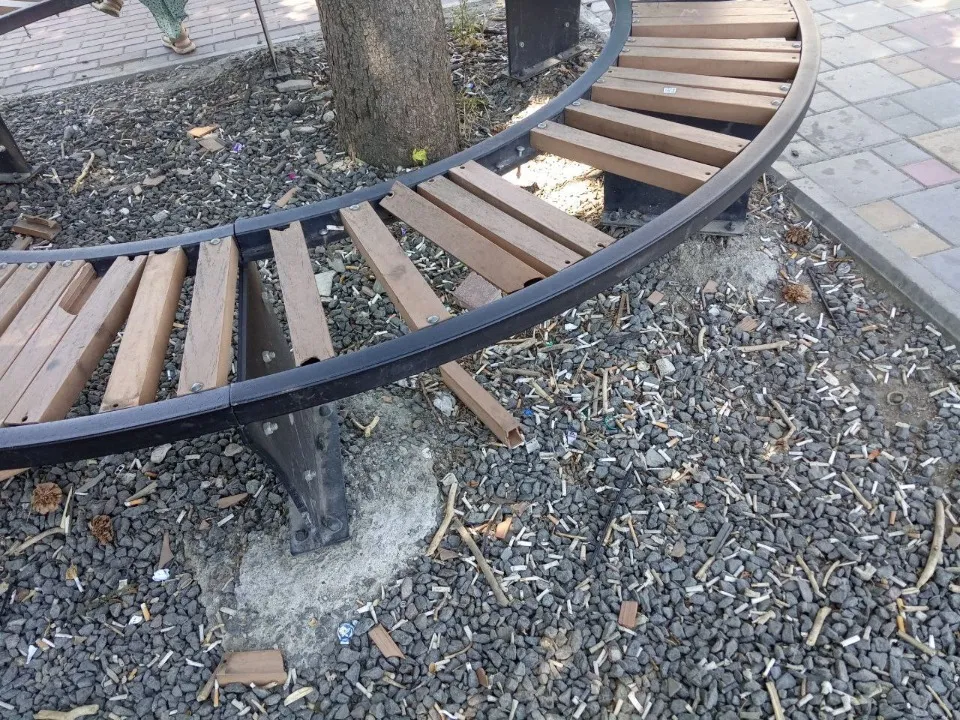 У Маріуполі розвивається вандалізм: нові фото з окупованого міста