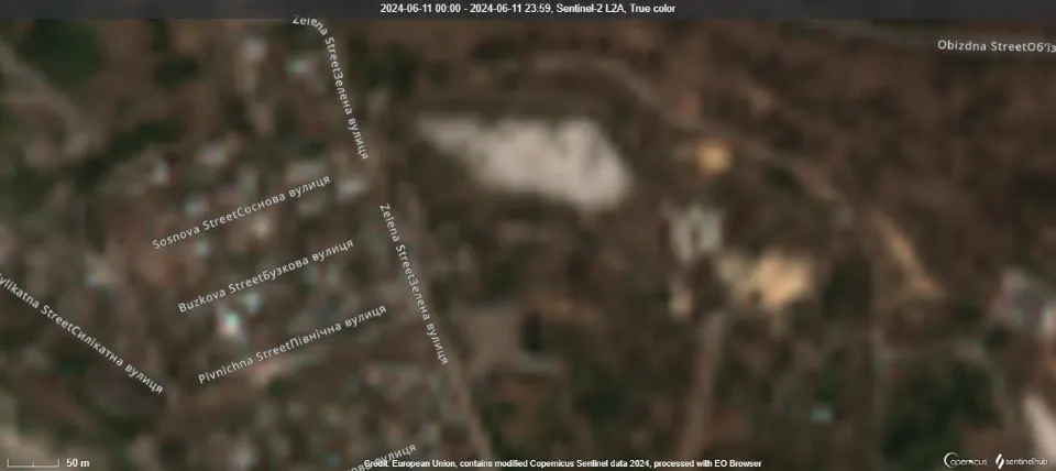 супутникові знімки Паркового озера в Сєвєродонецьку, зроблені вже в червні цього року