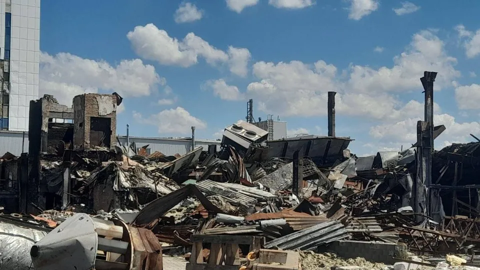 супермаркет Обжора в Маріуполі, демонтований супермаркет у Маріуполі