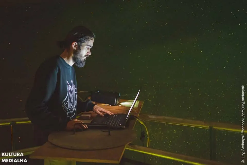 Антон Лапов