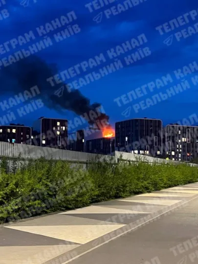 У Києві горів житловий комплекс (фото)