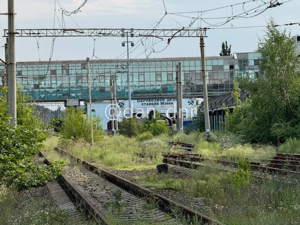 вокзал у Донецьку після окупації