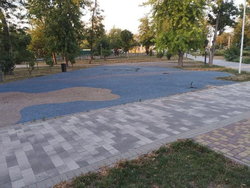 парк Веселка в Маріуполі після окупації