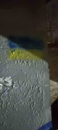 Активісти поширили проукраїнські листівки та графіті у Донецьку (фото)