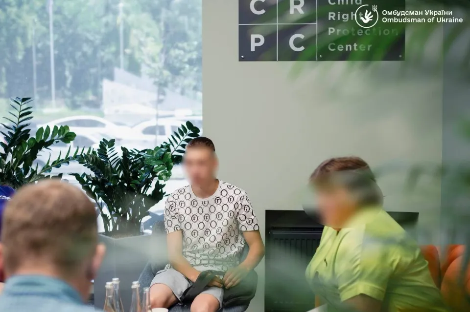 Діти — вдома: з окупованих територій повернули 12 українців