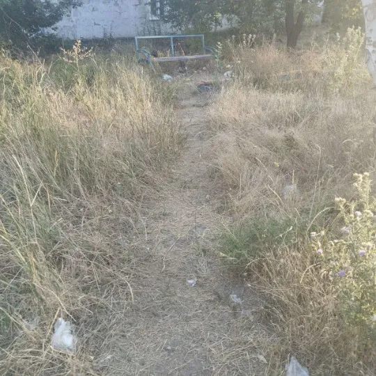 стан дитячого майданчика в Маріуполі