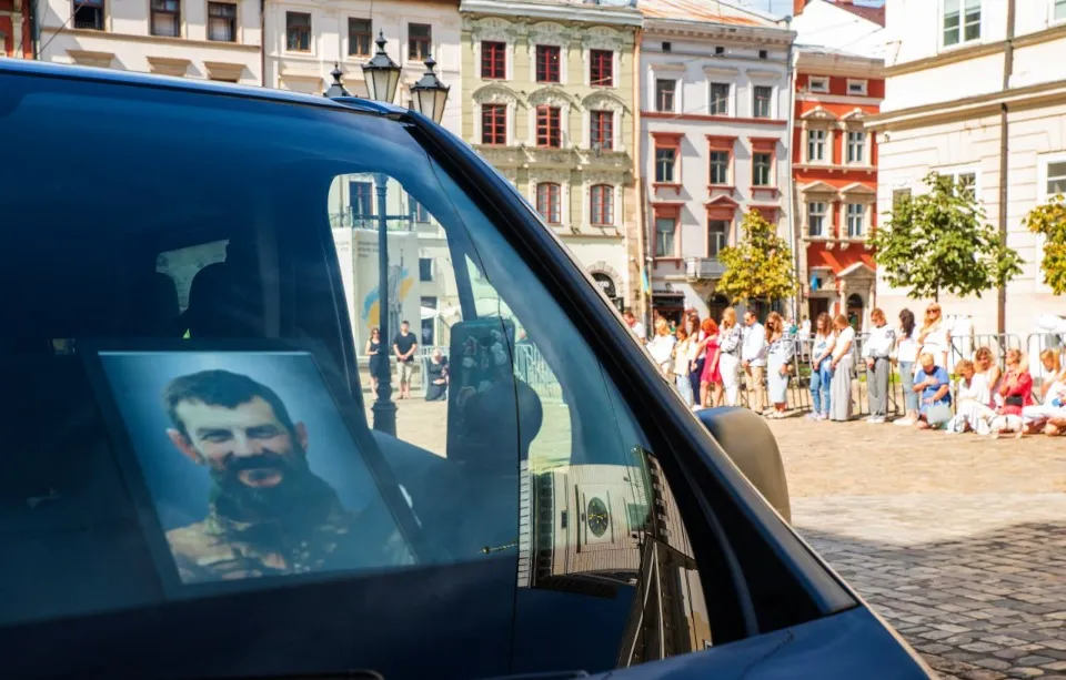 У Львові поховали оборонця Маріуполя Ігоря Дубика