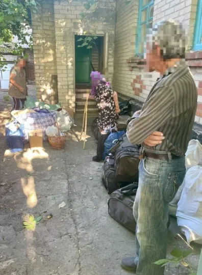 евакуація з Новолюбівки на Луганщині