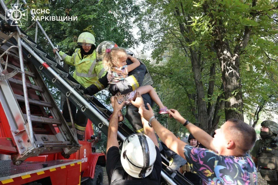 ліквідація наслідків обстрілу Харкова