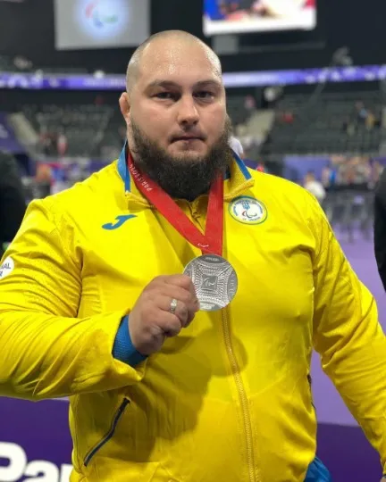 пауерліфтер із Маріуполя