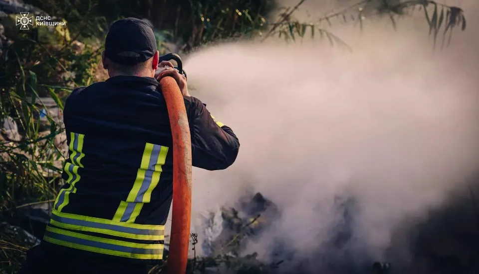 пожежа на Київщині, рятувальники ДСНС