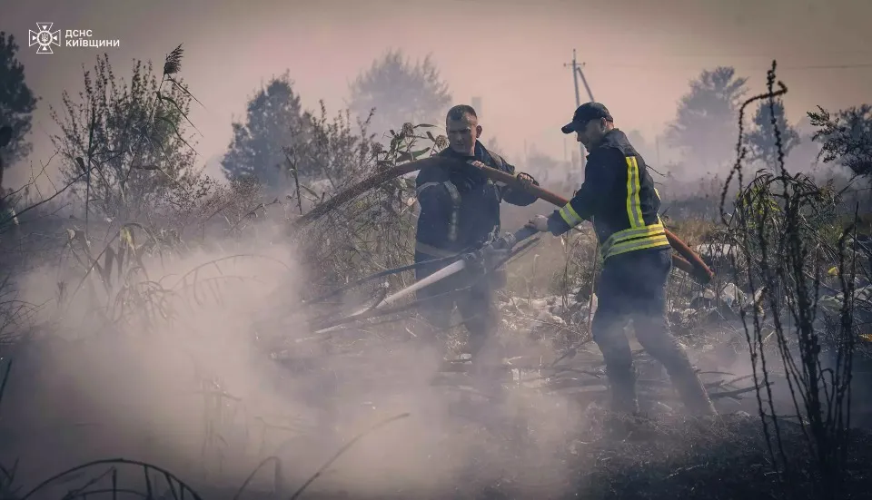 пожежа на Київщині, рятувальники ДСНС