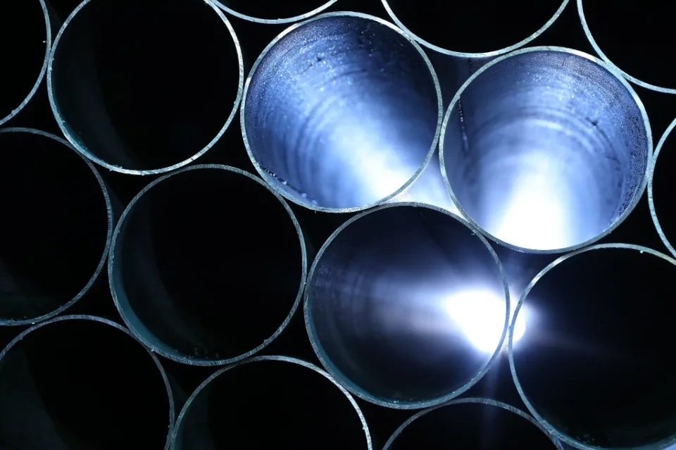 захистити труби від корозії