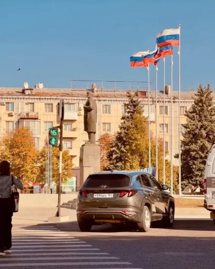 Луганськ, центр міста, осінь 2024