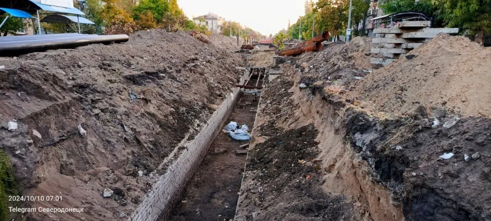 Сєвєродонецьк, На проспекті Хіміків (перехрестя з вулицею Танкістів) триває ремонт центральної магіс