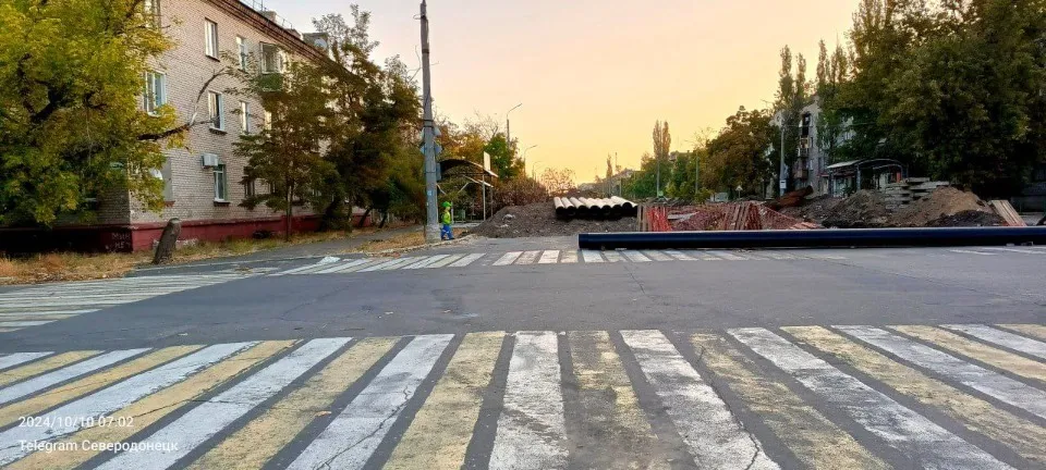 Сєвєродонецьк, На проспекті Хіміків (перехрестя з вулицею Танкістів) триває ремонт центральної магіс