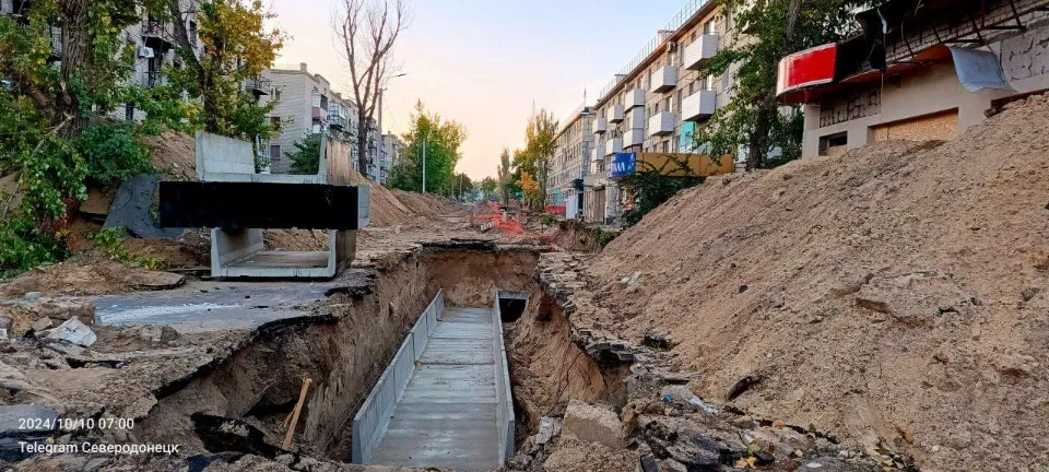 Сєвєродонецьк, На проспекті Хіміків (перехрестя з вулицею Танкістів) триває ремонт центральної магіс