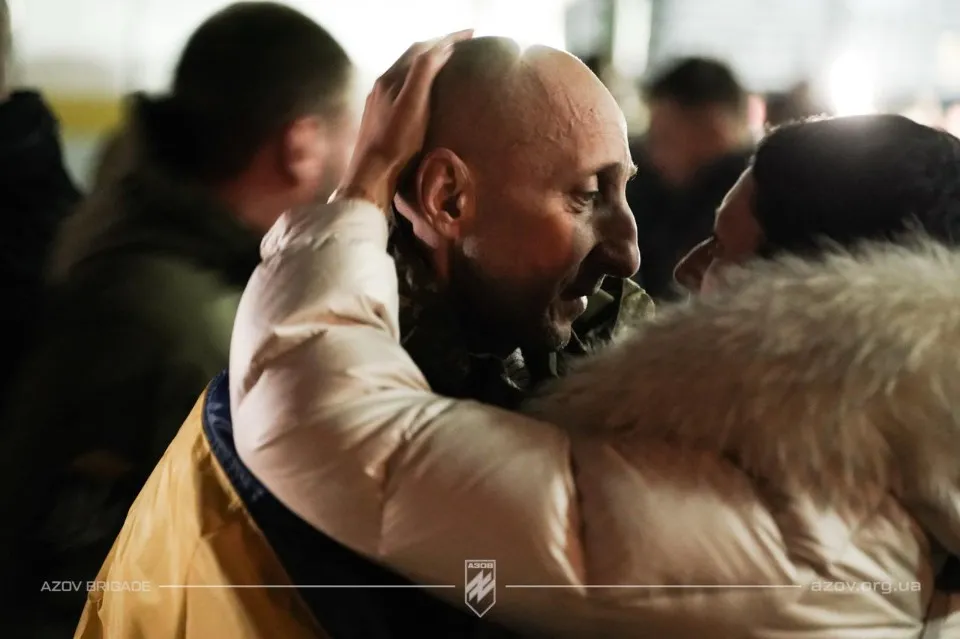 повернені з полону азовці