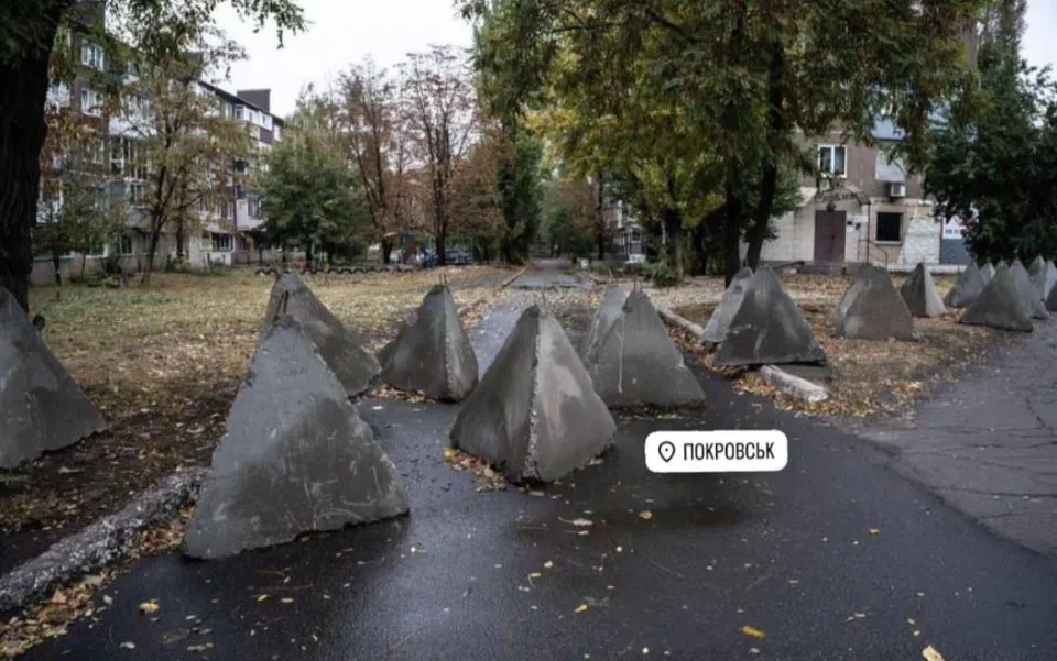 Зуби дракона в Покровську на Донеччині. Авторка фото: monoyanaa (https://www.instagram.com/monoyan