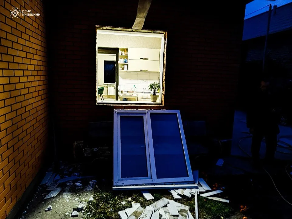 наслідки ворожої атаки дронами на Київщині