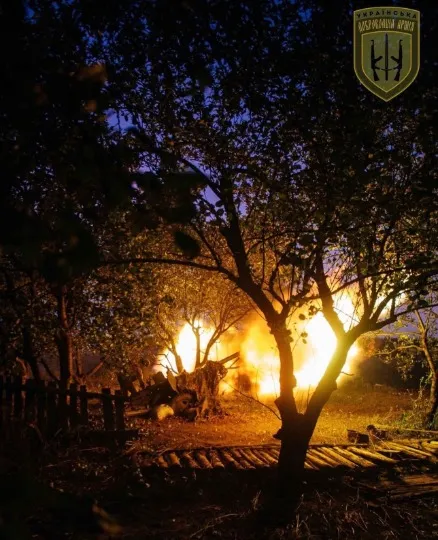 Дивізійна гармата Д-44 калібру 85 мм в руках бійців Окремого загону вогневої підтримки «Сліпа лють»