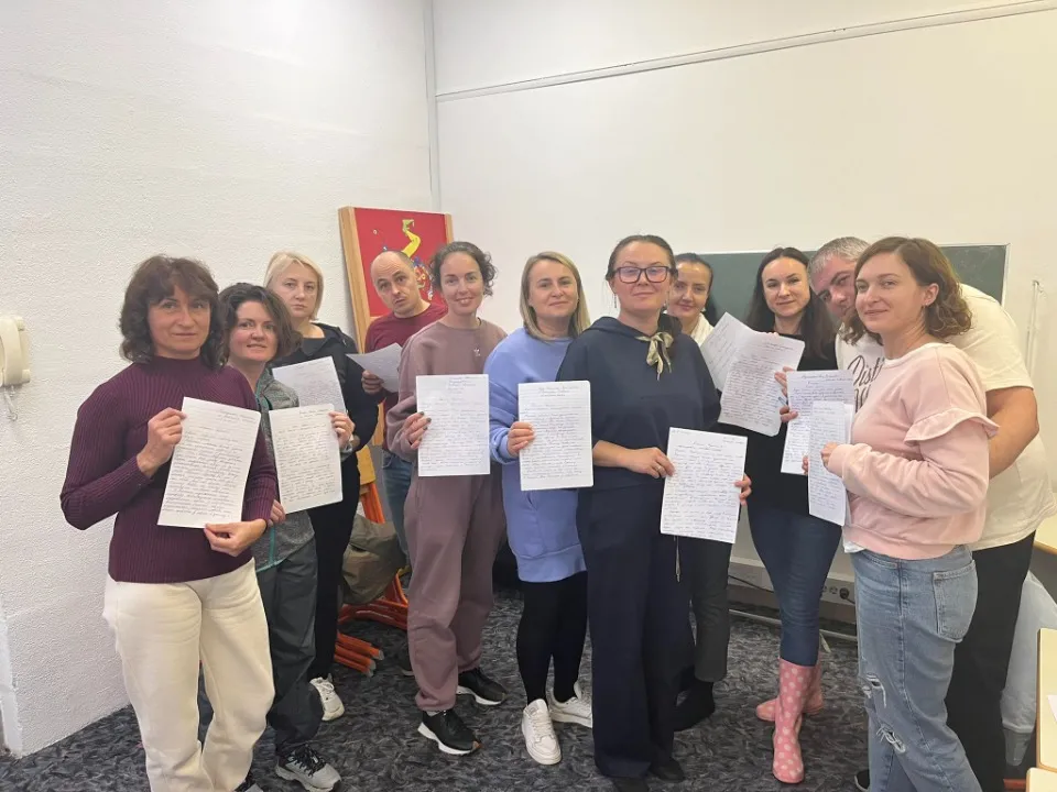 27 жовтня учні школи Рукавичка, їхні батьки, вчителі, небайдужа громада і навіть волонтерка, яка н