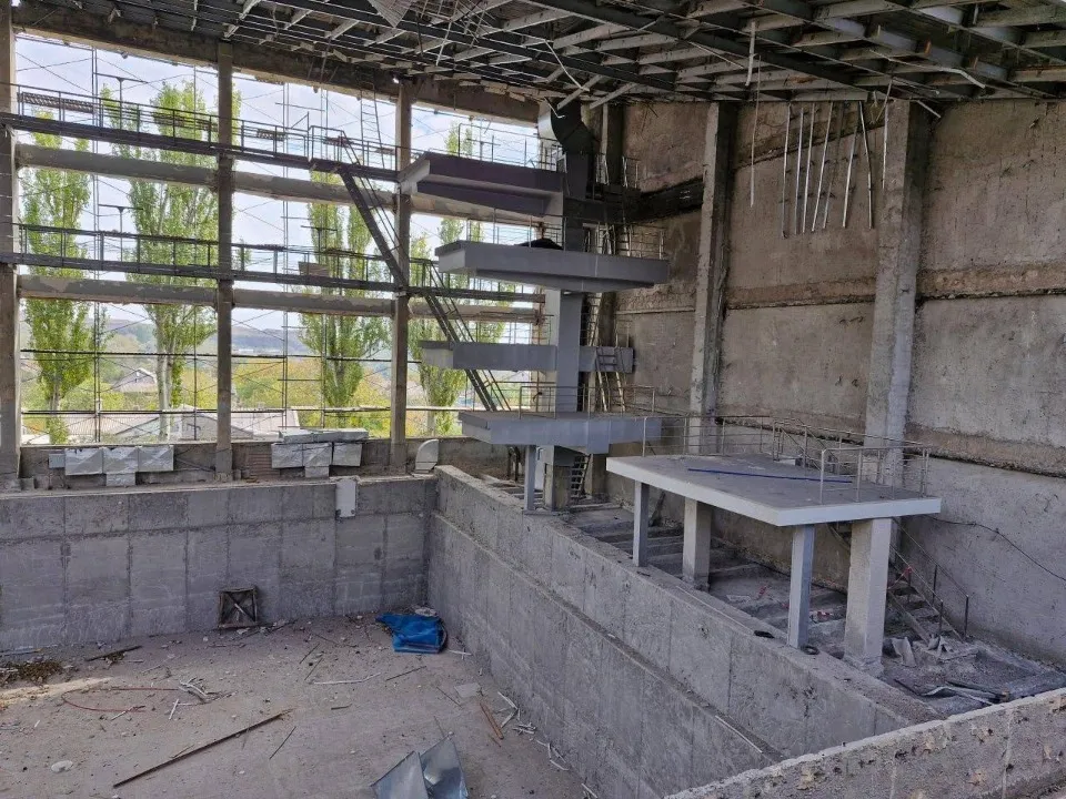 басейн Нептун у Маріуполі