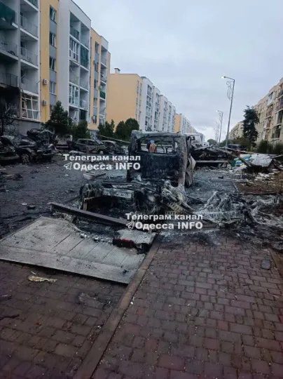 Наслідки влучання в житловий комплекс 7 небо в Одесі