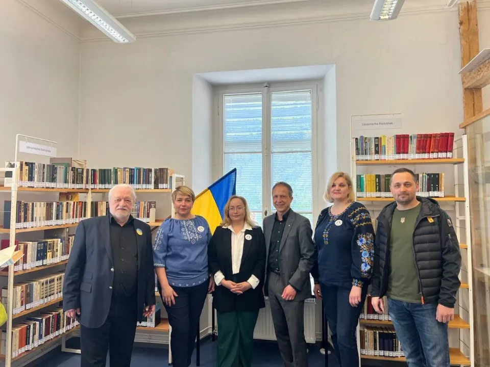 Відкриття відділу української книги