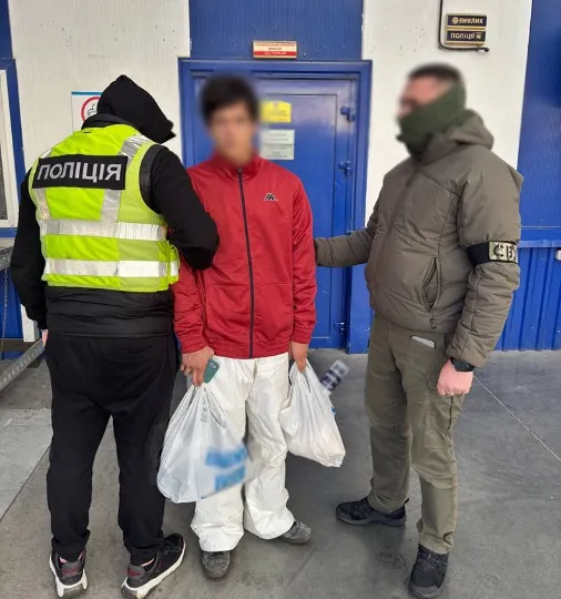 Затримали юнака, який вчинив терористичні акти в Києві, Миколаєві та Одесі.