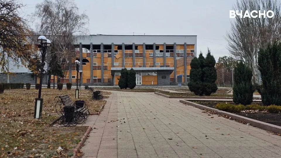 Центральна площа Покровська