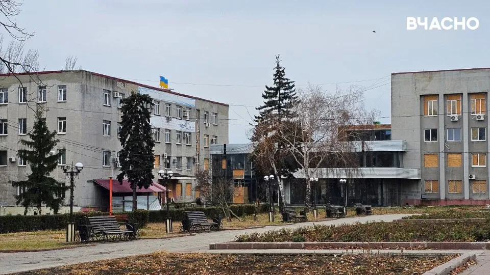 Центральна площа Покровська