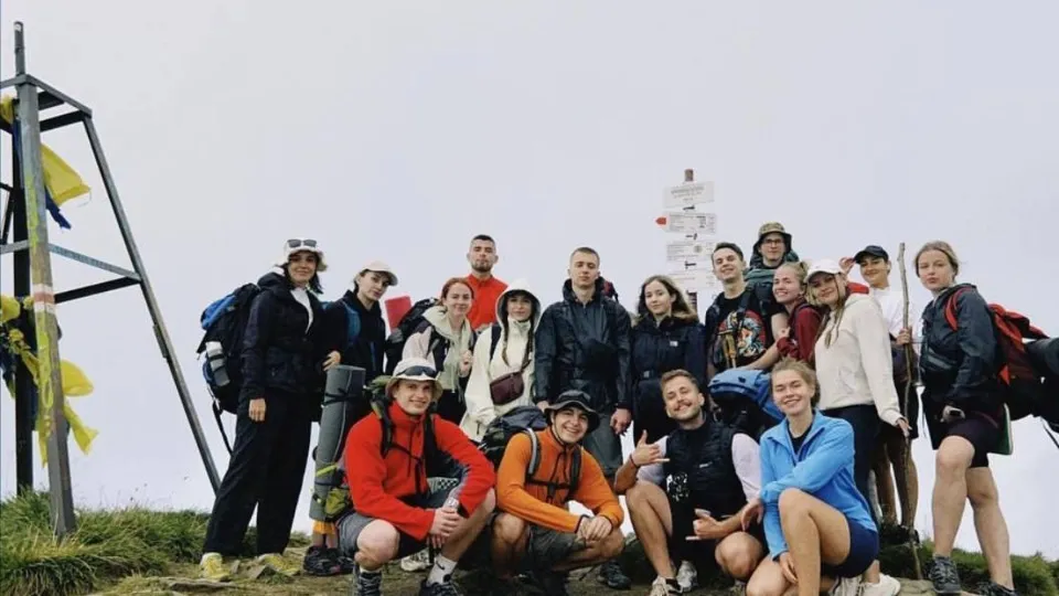 Гуляю горами, ніби по місту”: історія Тетяни із Сіверськодонецька, яка у 17 років почала водити люд