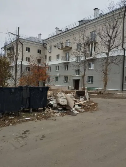 сміття в окупованому Маріуполі