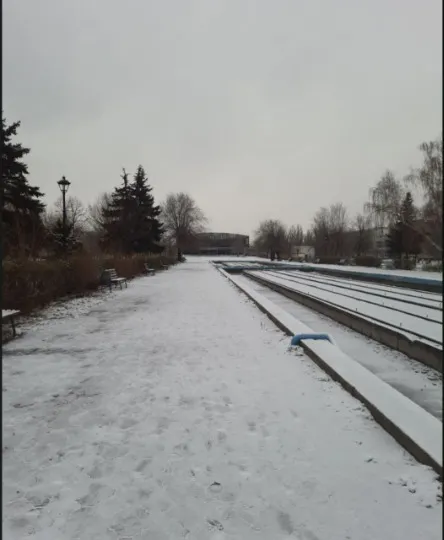 Центральний проспект в Сіверськодонецьку у грудні 2024 року: