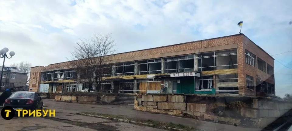 Селище Новолуганське