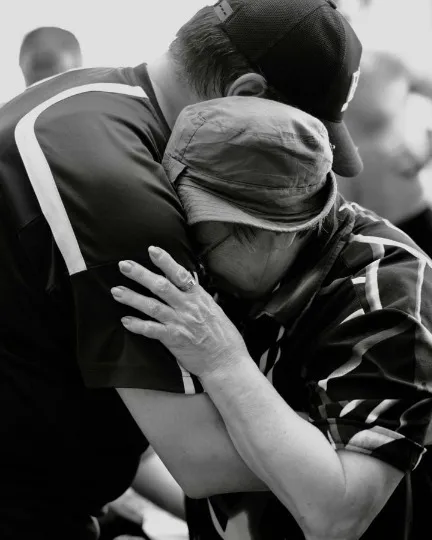 Helping to Leave евакуація люди переселенці