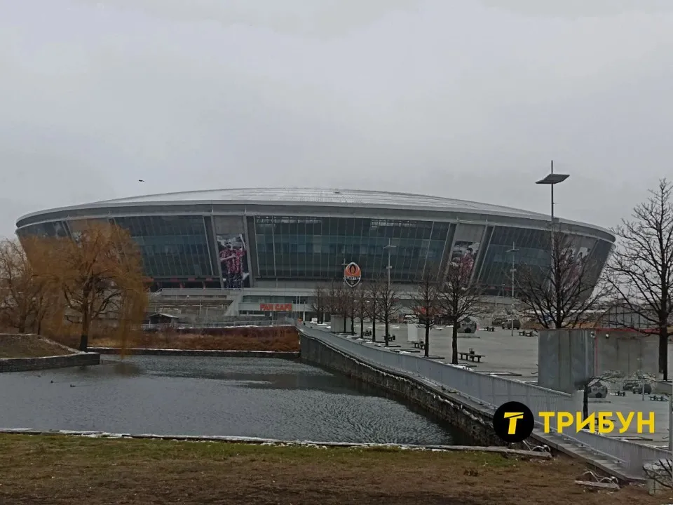 У мережі з’явилися нові кадри стадіону “Донбас Арени” в окупованому Донецьку.