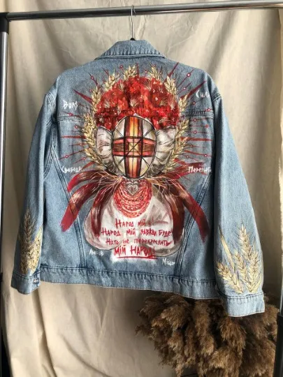 Ручні розписи одягу. З архіву Катерини Колесніченко
