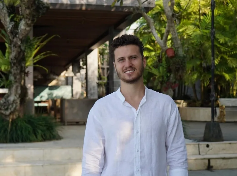 Александр Гуляев